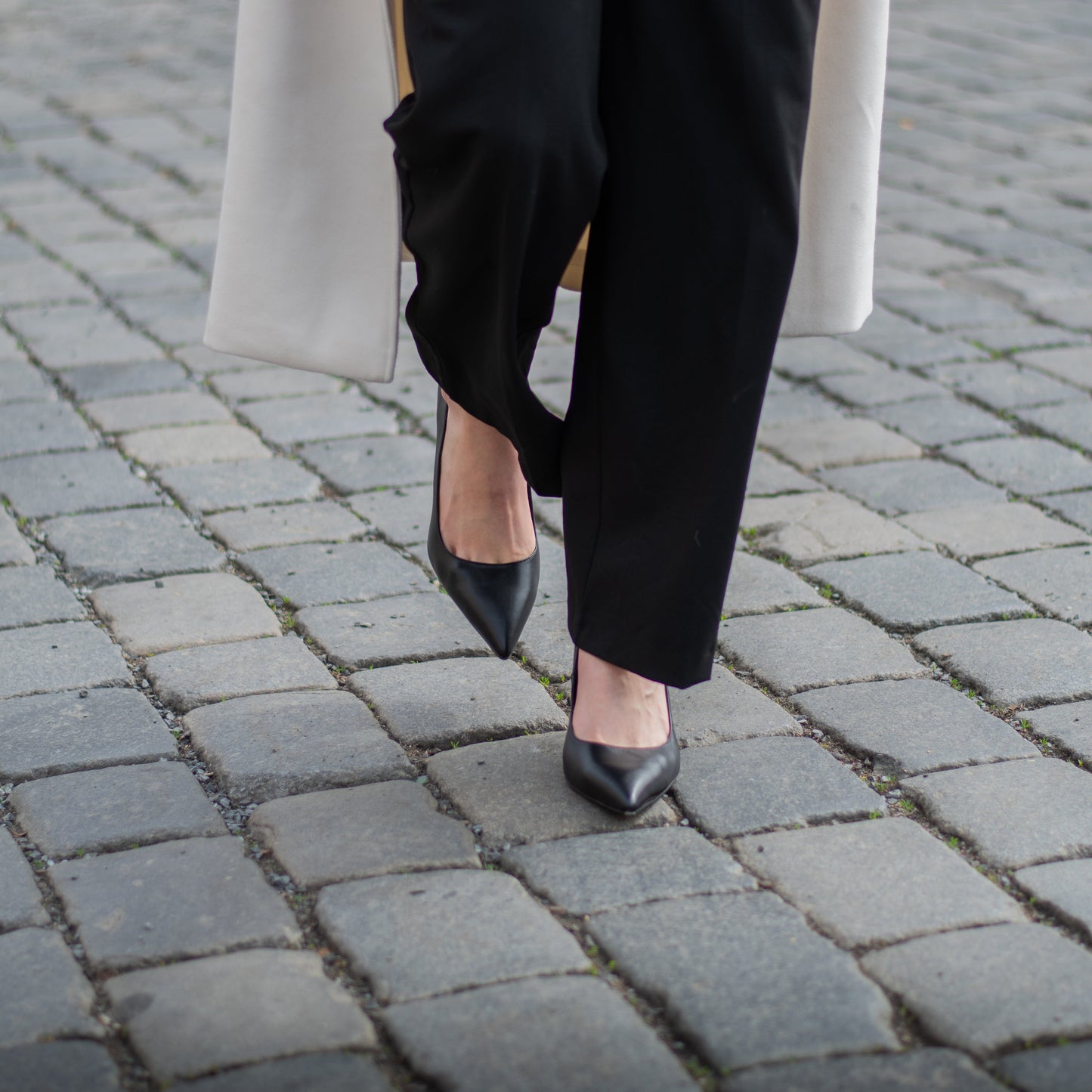 Elegantní nadměrné lodičky Rhea černé, velikosti 42–44